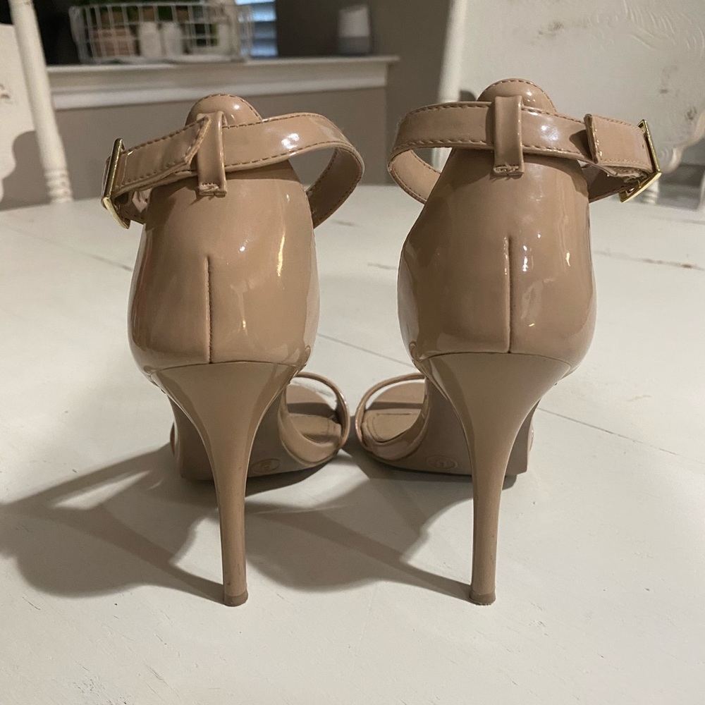 Mosimo Heels - Picture 3 of 3